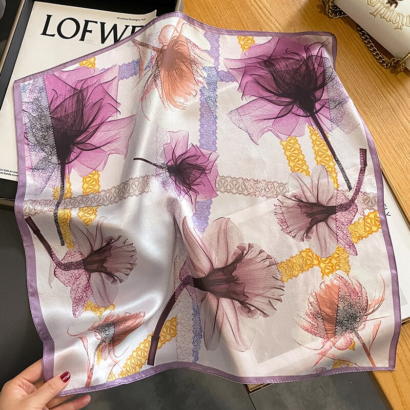 Carré 100% Soie Décoration Fleur Artistique Femme | La Parisienne - Image 2