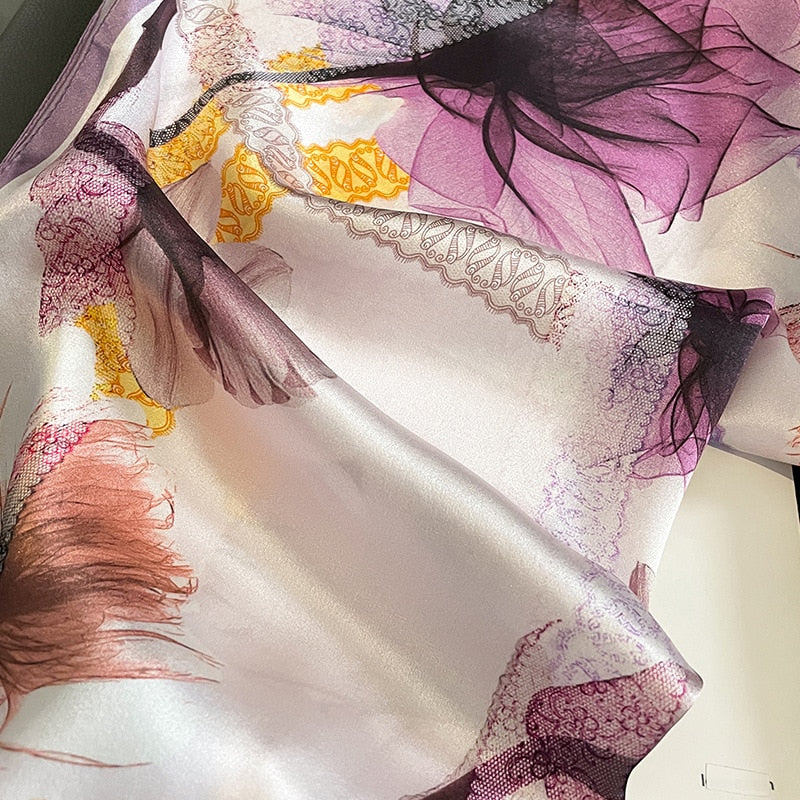 Carré 100% Soie Décoration Fleur Artistique Femme | La Parisienne - Image 4