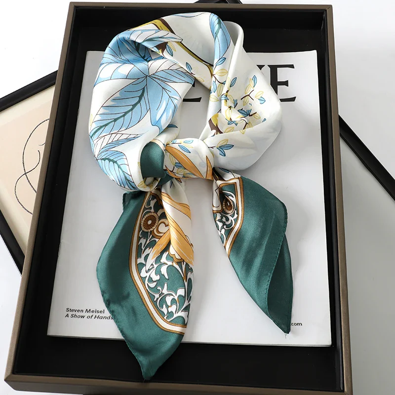 Foulard Carré Chic | La Parisienne - Image 2