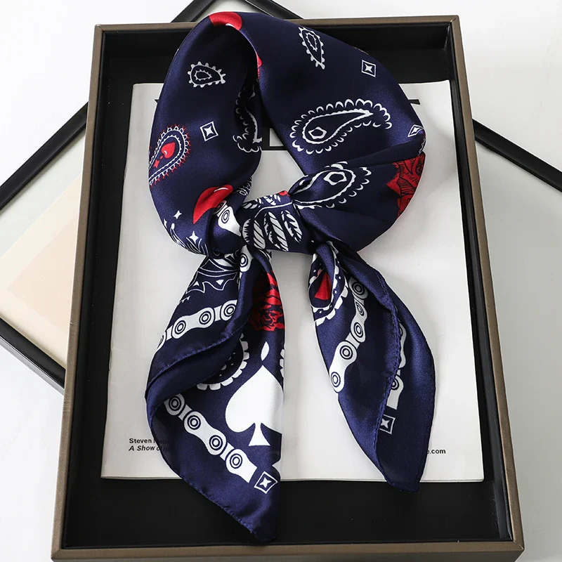 Foulard Carré Chic | La Parisienne - Image 2