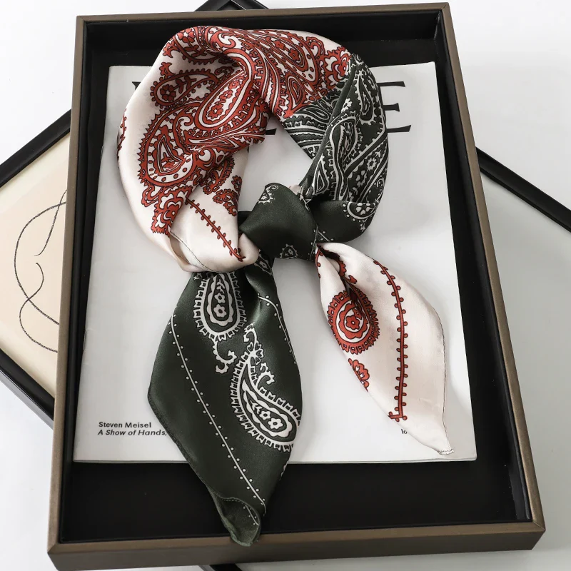 Foulard Carré Chic | La Parisienne - Image 3