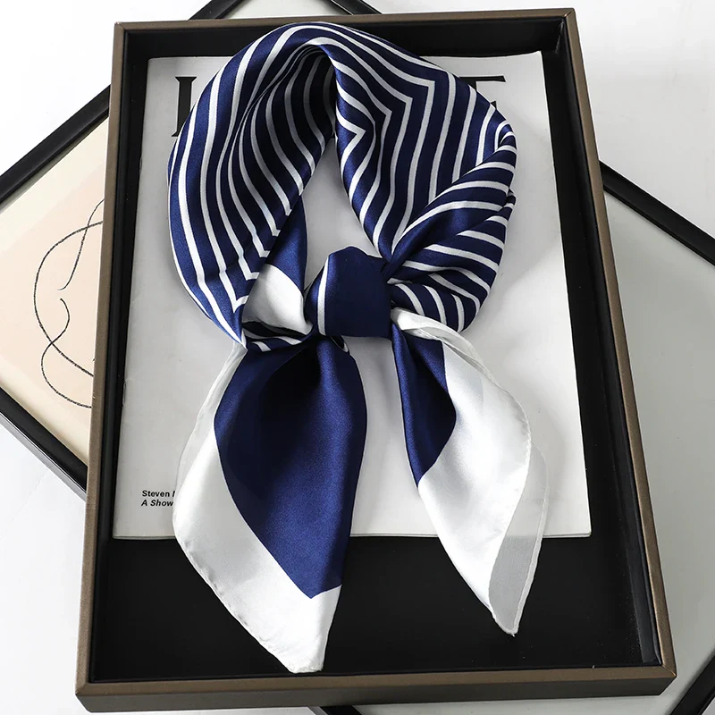 Foulard Carré Chic | La Parisienne - Image 3