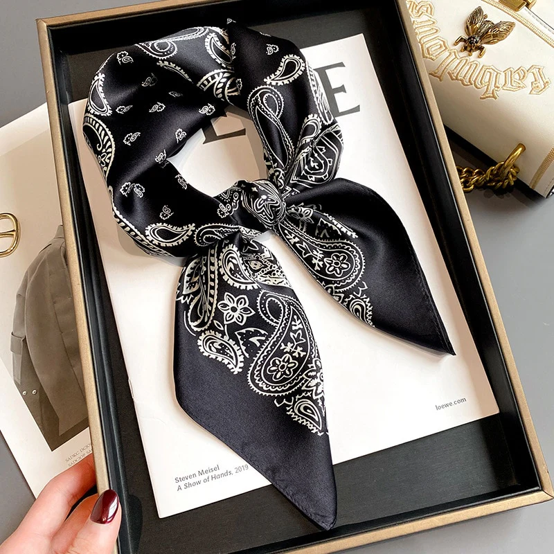 Carré 100% Soie Chic Femme | La Parisienne - Image 2