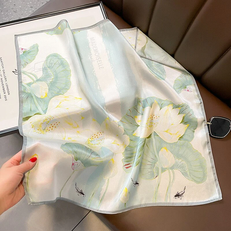 Carré 100% Soie Décoration Fleur Femme | La Parisienne - Image 2