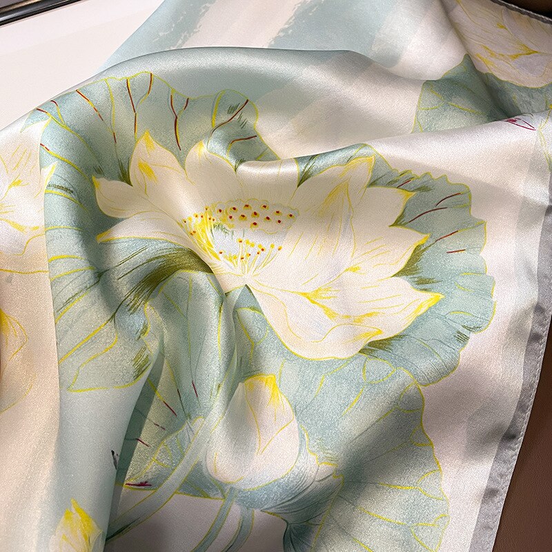 Carré 100% Soie Décoration Fleur Femme | La Parisienne - Image 4
