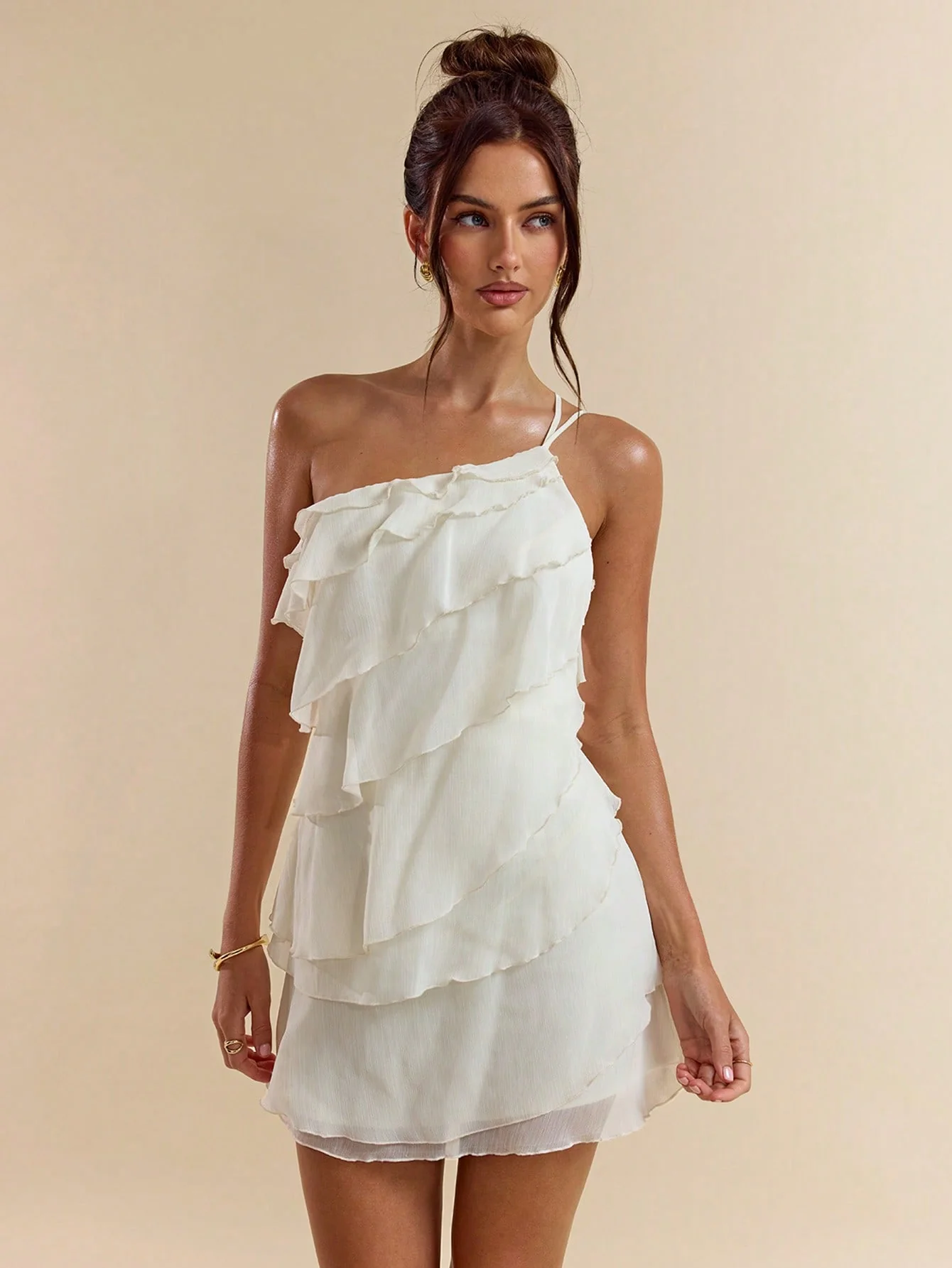 Robe Mini à Volants Asymétrique Dos-nu | La Parisienne - Image 8